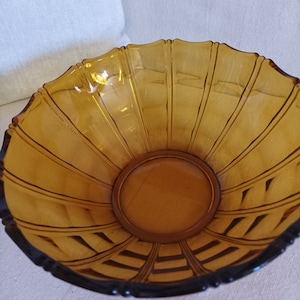 Bol en verre ambré 20,3 cm lourd, plat à fruits en verre à bord volanté - Dessus de table - Décor Shabby Chic Centre de table - Verre d'art du milieu du siècle - Bol Boho
