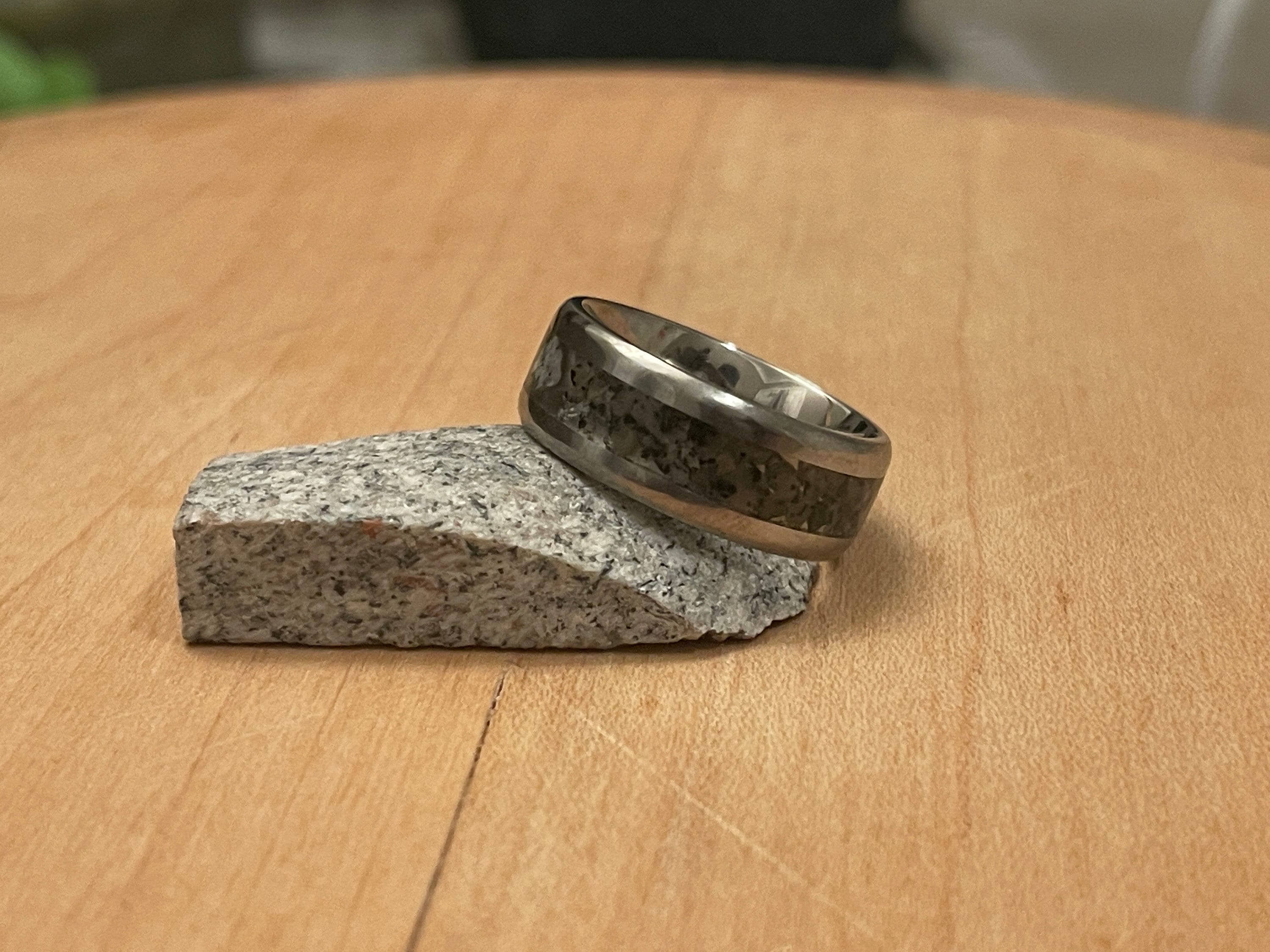 Yooperlite Inlay Ring - Glowing Fluorescent Sodalite | Wedding Band - Etsy