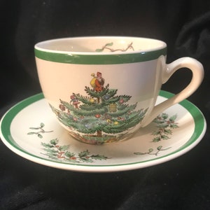 Set of 2 Spode Christmas Tree Cups And Saucers. Very Good Condition. Made In England. Original.