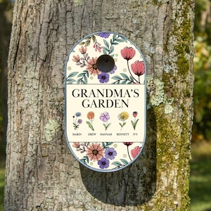 Custom Grandma&#39;s Garden Bird House | Garden Gift for Grandma | Personalized Grandma Gift from Grandchildren | Personalized Gift for Grandma