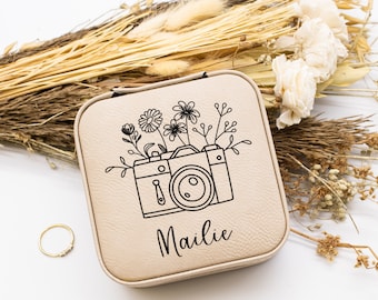 Camera Gifts for Girls | Personalized Photographer Jewelry Box | Travel Jewelry Box with Name | Gift for Wedding Photographer | Camera Lover