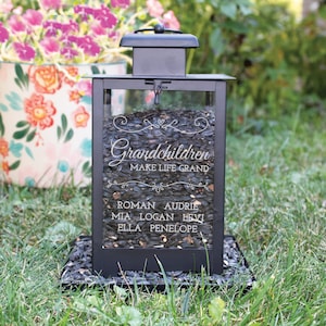 Gift for Grandma Bird Feeder | Grandchildren Make Life Grand Bird Feeder | Grandparent Gift | Personalized Bird Feeder | Grandma Garden Gift