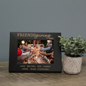 Friendsgiving Picture Frame | Personalized Friends Thanksgiving Picture Frame | Friendsgiving Decor | Friends Thanksgiving Gift |