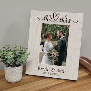 Mr & Mrs Picture Frame | Personalized Wedding Picture Frame | Mr and Mrs Engraved Photo Frame | Personalized Wedding Gift | Newlywed Frame