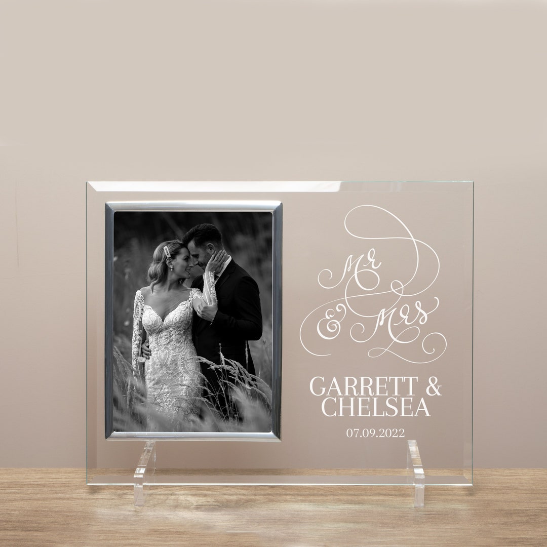 Personalized Wedding Picture Frame Mr & Mrs Photo Frame Etched Glass