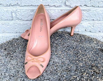 flesh colored pumps