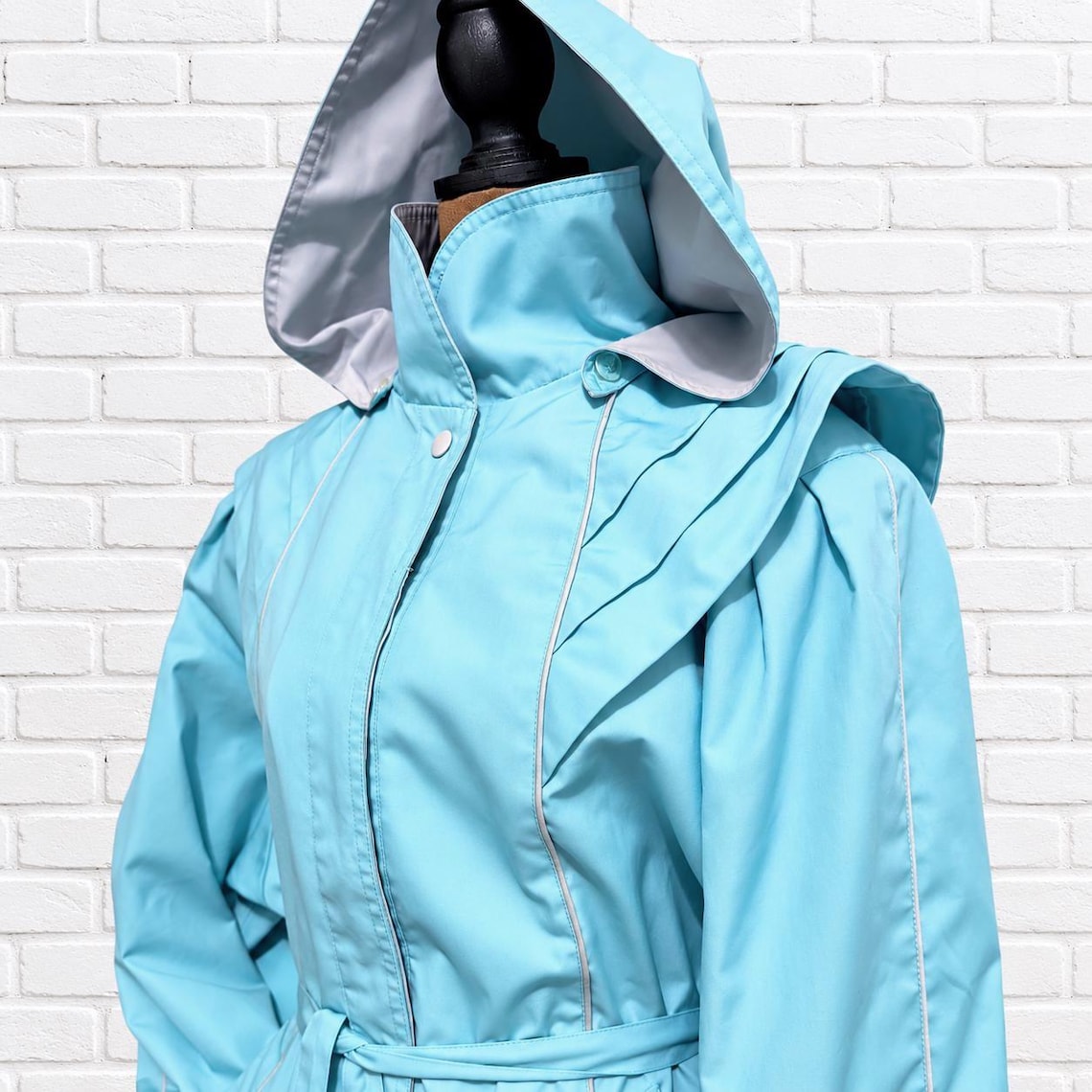 Vintage 80s Aqua Blue Trench Coat, Mulberry Street, Water-Resistant Cotton Blend (Size M), foto 4 de 5