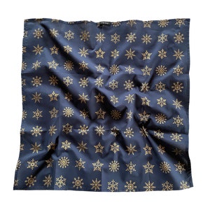Christmas Furoshiki, Snowflakes Furoshiki, Blue Wrapping Cloth, Fabric Gift Wrap, Reusable Gift Wrap, Japanese Furoshiki, Bojagi Wrapping image 7