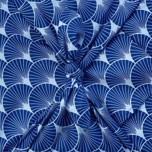 Furoshiki en coton bio : emballage cadeau réutilisable en tissu - imprimé éventails indigo, Weihnachten geschenkverpakung