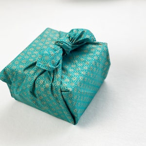 Eco-friendly furoshiki fabric wrapping, Spring fabric wrapping, reusable fabric gift wrap Muttertagsgeschenk image 2