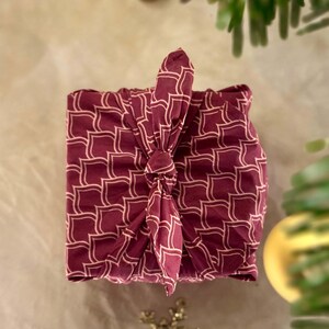 Furoshiki Zero Waste Gift Wrap – Stoff Geschenkverpackung für nachhaltige Geschenke - Burgundy einseitiges image 2