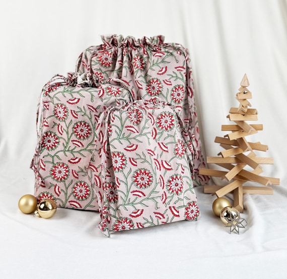 Wiederverwendbare Geschenktasche aus Stoff - Öko-freundlich, Nachhaltig, Waschbar, Verschiedene Größen, Festliche Muster, Zero Waste