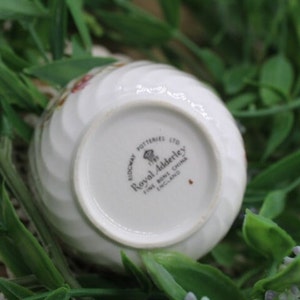 Vintage Royal Adderley Mini Open Sugar Bowl Chrysanthemum/ Fine Bone China Open Sugar Bowl/Sugar Cube Bowl/Tea Party afbeelding 5