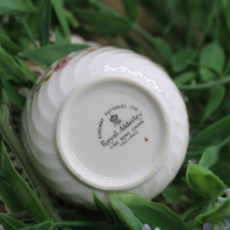 Vintage Royal Adderley Mini Open Sugar Bowl Chrysanthemum/ Fine Bone China Open Sugar Bowl/Sugar Cube Bowl/Tea Party afbeelding 5