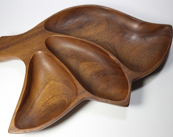 Vintage BOHO Monkey Pod Leaf Dish/Wood Dish Made In The Phillipines/ Monkey Wood/Teak Wood Leaf Dish/BOHO Decor
