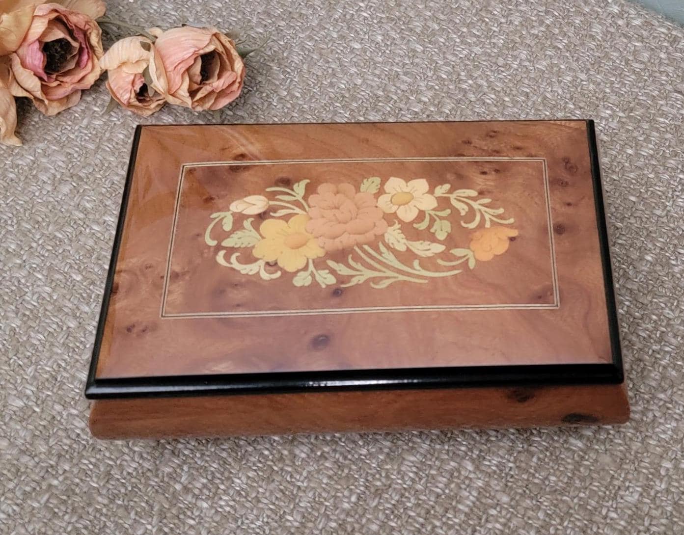 Ercolano Music Box - Etsy