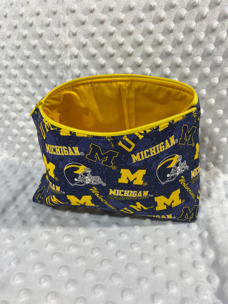 College make up bag, University of Michigan gift bag, graduation gift for her, Large zipper pouch image 8