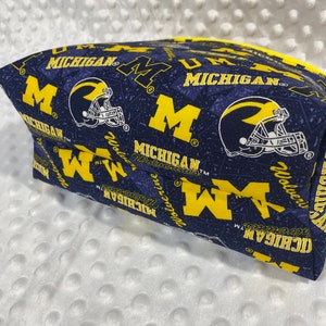 College make up bag, University of Michigan gift bag, graduation gift for her, Large zipper pouch image 6