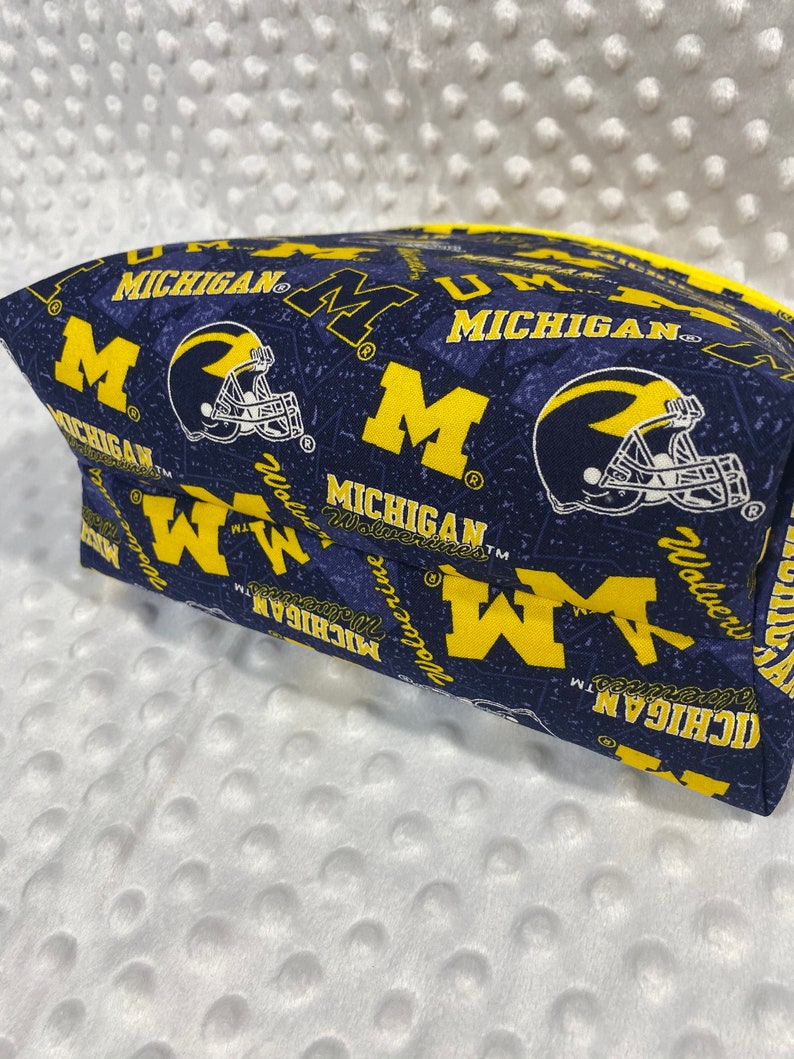 College make up bag, University of Michigan gift bag, graduation gift for her, Large zipper pouch image 6