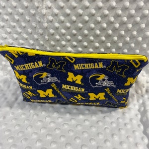 College make up bag, University of Michigan gift bag, graduation gift for her, Large zipper pouch image 3