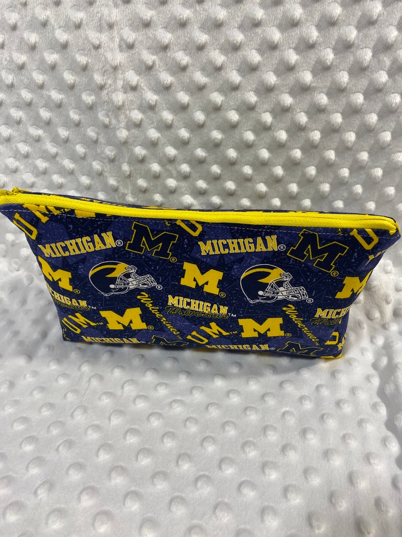 College make up bag, University of Michigan gift bag, graduation gift for her, Large zipper pouch image 3