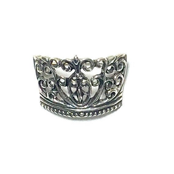 Olga Crown Pin