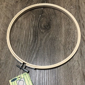 8 inch - 8&quot; - (20cm) Sullivans Bamboo Hoop for Cross Stitch & Embroidery