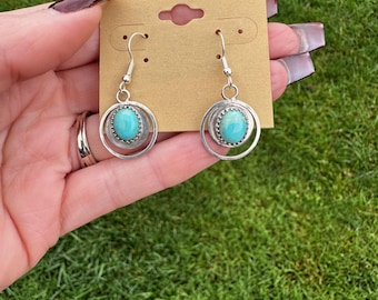 Pendientes colgantes de turquesa: joyería bohemia chic de plata de ley