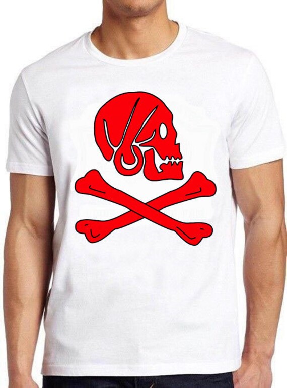 Skull Pirate Flag T-Shirt Jolly Roger Crossbones Tee Skull Pirate Flag T-Shirt Jolly Roger Crossbones Tee