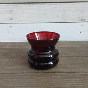 Vaso in vetro rosso Vintage Vaso in vetro rosso corto Vaso in vetro rosso rubino