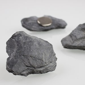 Stone magnet made of slate