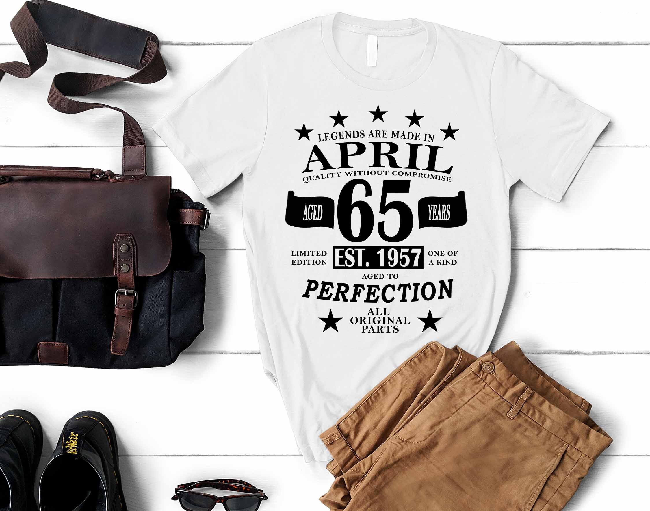 Discover Customized 65th April Birthday Vintage Birthday T-Shirt