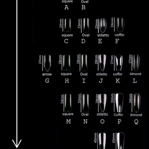 Pu&ograve; includere: Grafico che mostra diverse forme e lunghezze di unghie, tra cui quadrata, ovale, stiletto, bara, mandorla e freccia. Il grafico include le misure in millimetri per ogni forma e lunghezza.