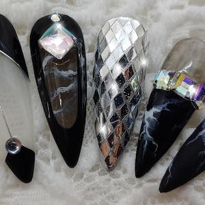 Soirée Disco - Colle faite à la main sur les ongles (fr) Ongles coréens (fr) Ongles japonais (fr) Faux Nails (fr) Faux Nails Gel Nails - France Art de l&#39;ongle 3D