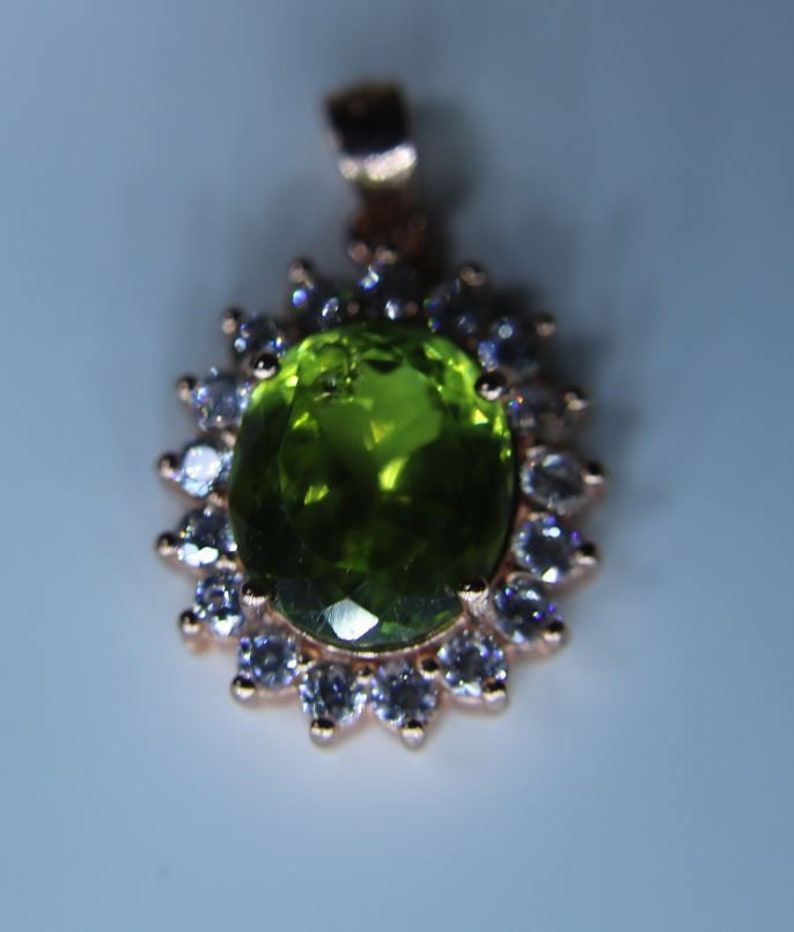VS Clarity Peridot 3.20ct Rose Gold Finish Solid 925 Sterling Silver Pendant Oval Shape Natural and Untreated August Birthstone,