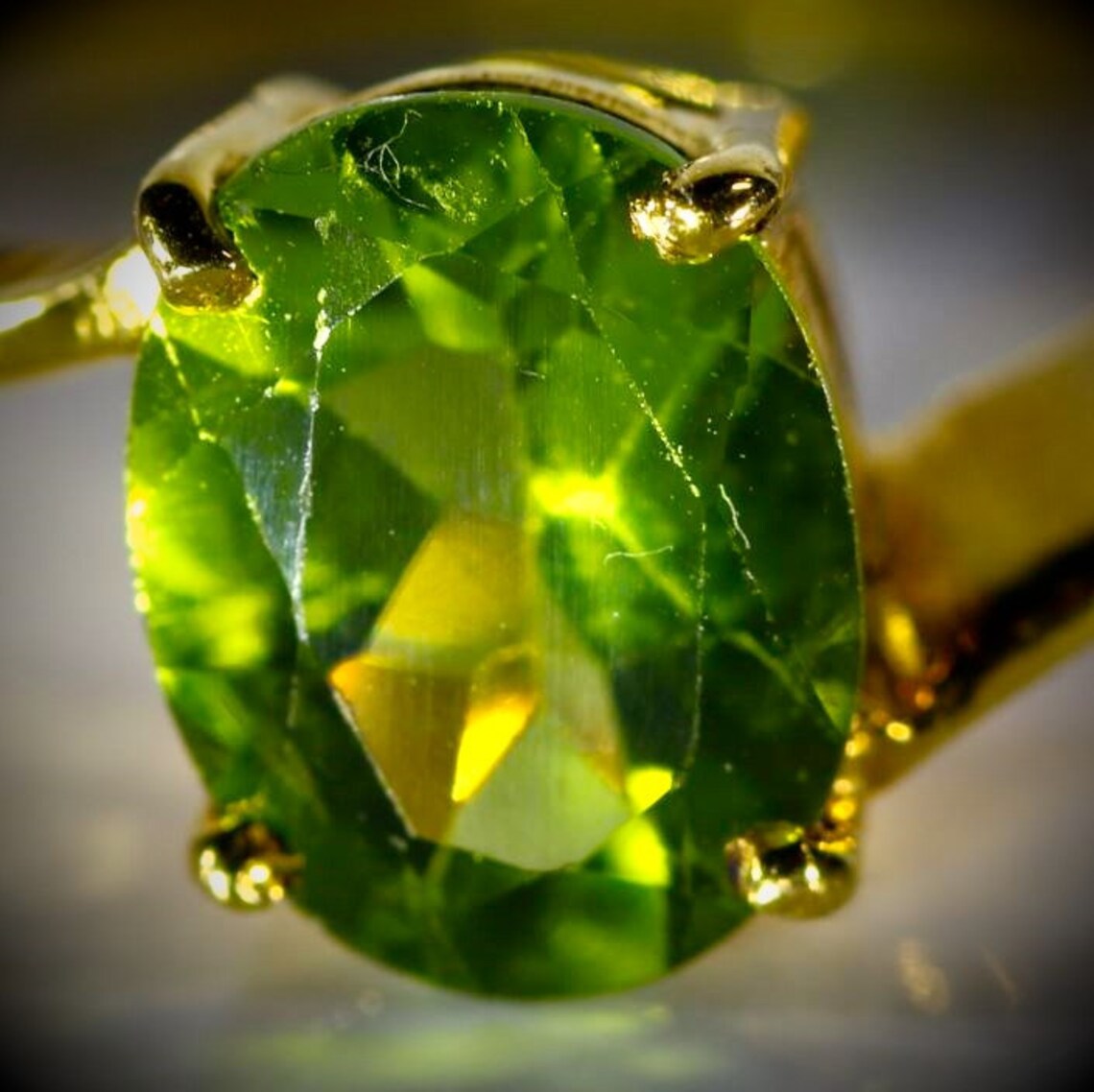 peridot solitaire