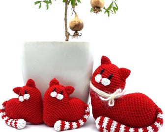 Mini cat Heart, crocheted decoration, handmade toy