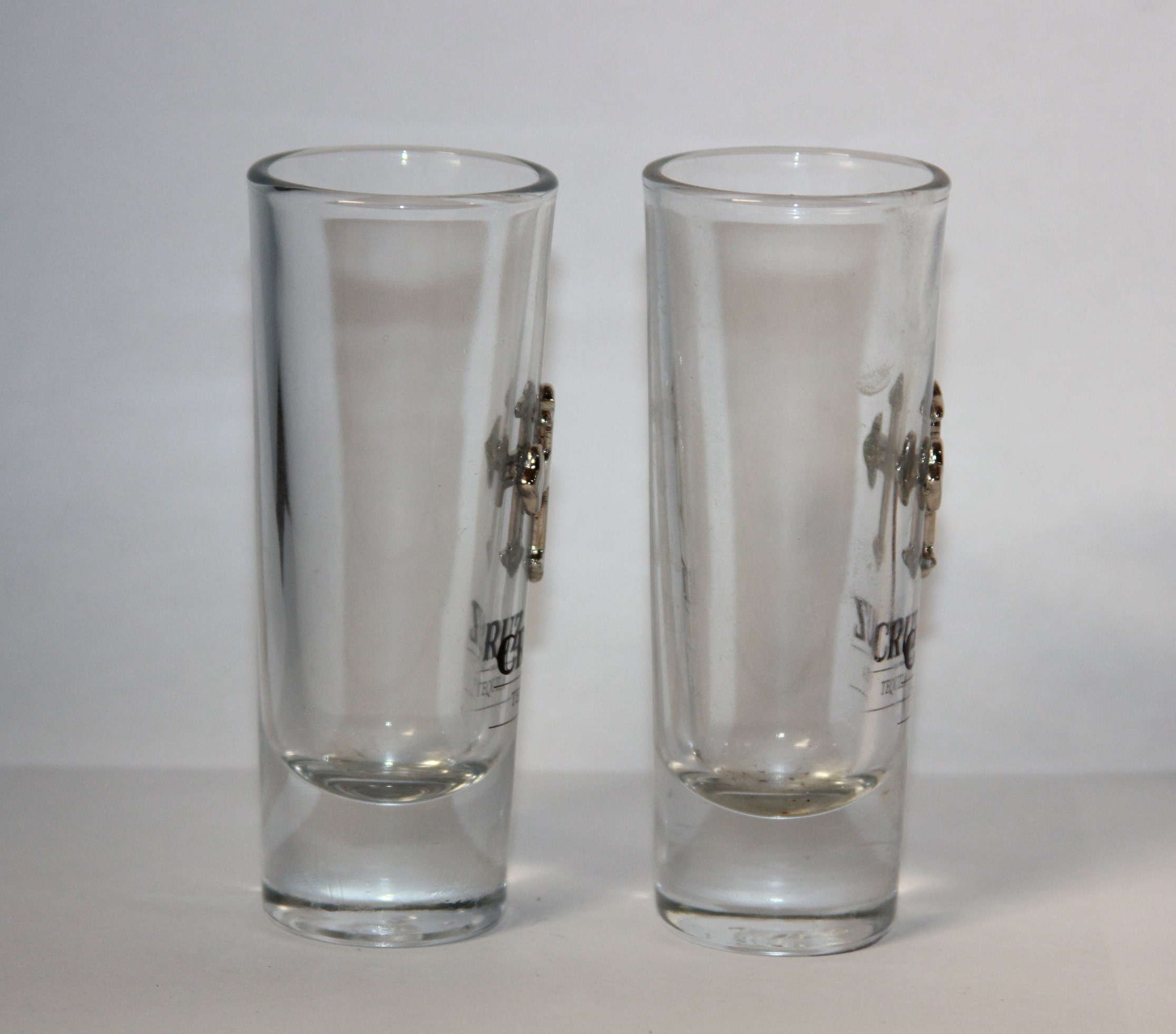 SET 2 Cruz Del Sol Tequila Shot Glasses With 3D Silver Cross Cruz Shot