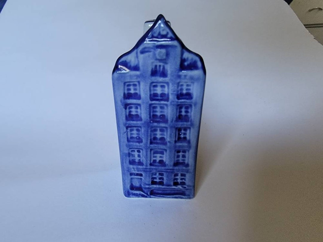DAIC Vtg Delft Blue Salt & Pepper Shaker Canal Houses Hand Painted Ceramic 1 Vintage Blue and