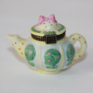 Vtg Miniature Teapot Hinged Trinket Box ME Mary Engelbreit Yellow Green Pink Bow - Vtg Floral Teapot Miniature Knick Knack Gift collectible