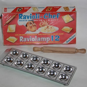 Vintage Italian Famous Pasta Fresca Ravioli Maker Marked Imperia