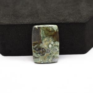 Grüner Regenwald Rhyolith Jaspis Cabochon - Edelstein für handgemachten Schmuck E: 21x15x4 | 11.5ct