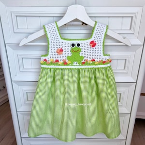 Modello PDF. Motivo animale all'uncinetto abito verde per neonata. Abito estivo per neonata Modello vestito per bambini e panti