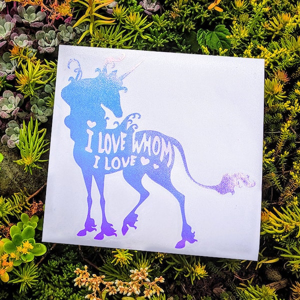 Calcomanía de unicornio: amor, magia, fantasía, nostalgia, años 80, LGBT, mes del orgullo. Adhesivo de vinilo para parachoques de coche y portátil.