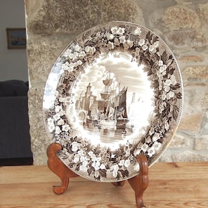 Brown Wedgwood Ferrara Transferware Luncheon Plate an Early Example c1840
