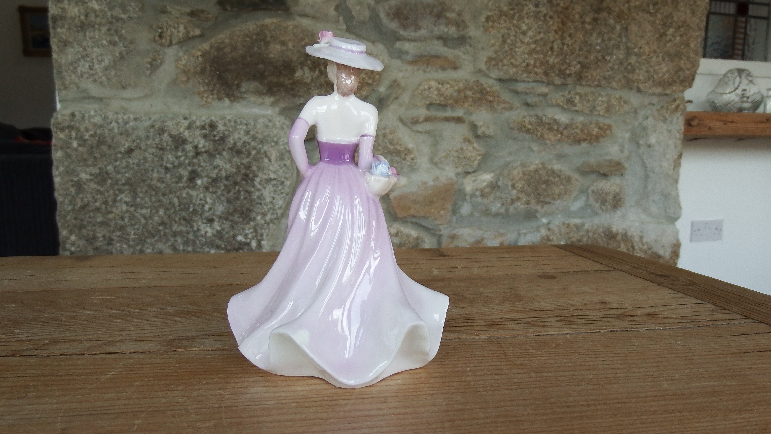 書 Coalport Figurines and Collectables Coalport, Coalport Figurines | Replacements, Ltd.