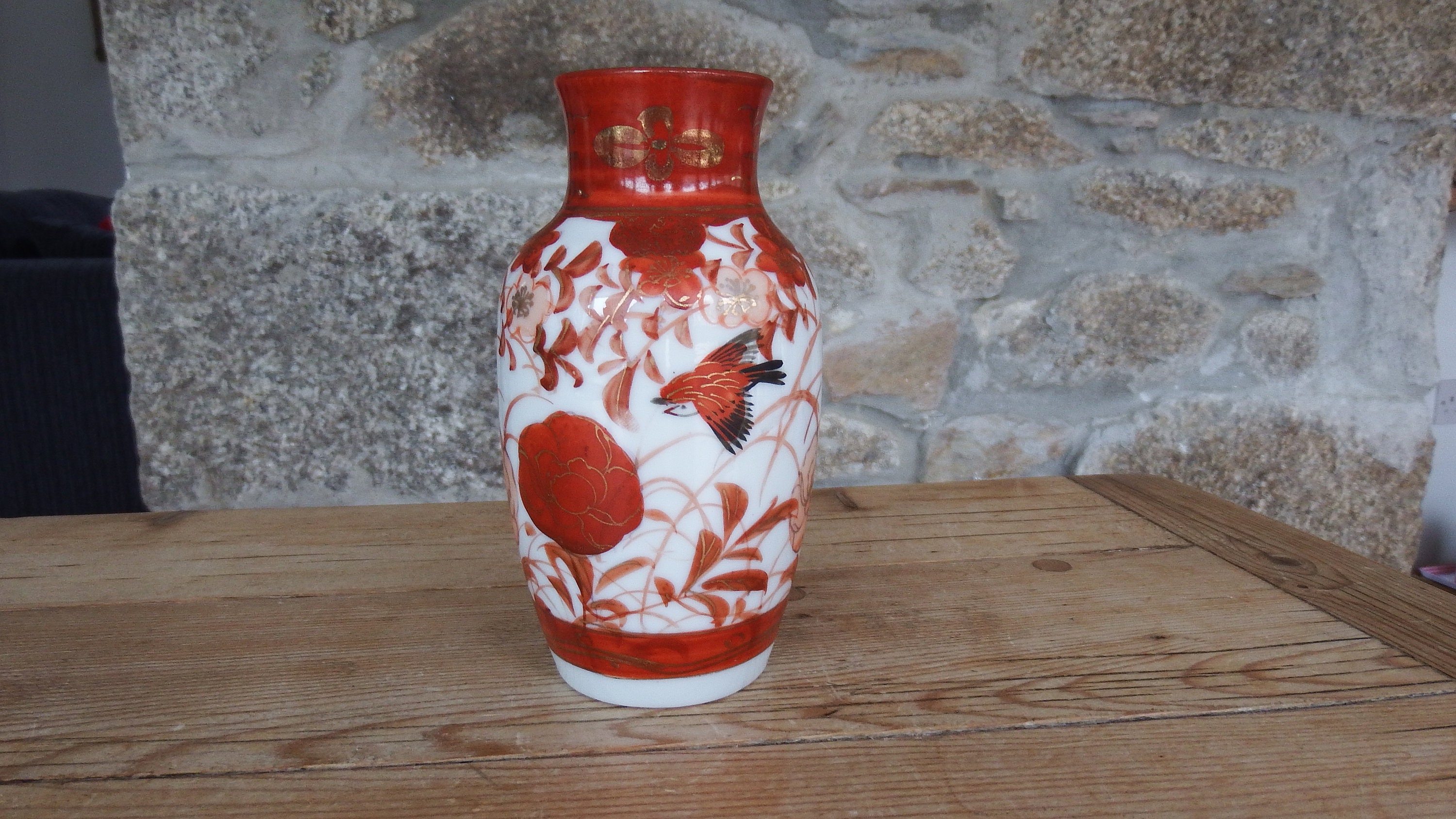 日本の九谷焼の花瓶 ベースに署名入り 東洋アジアンアンティーク