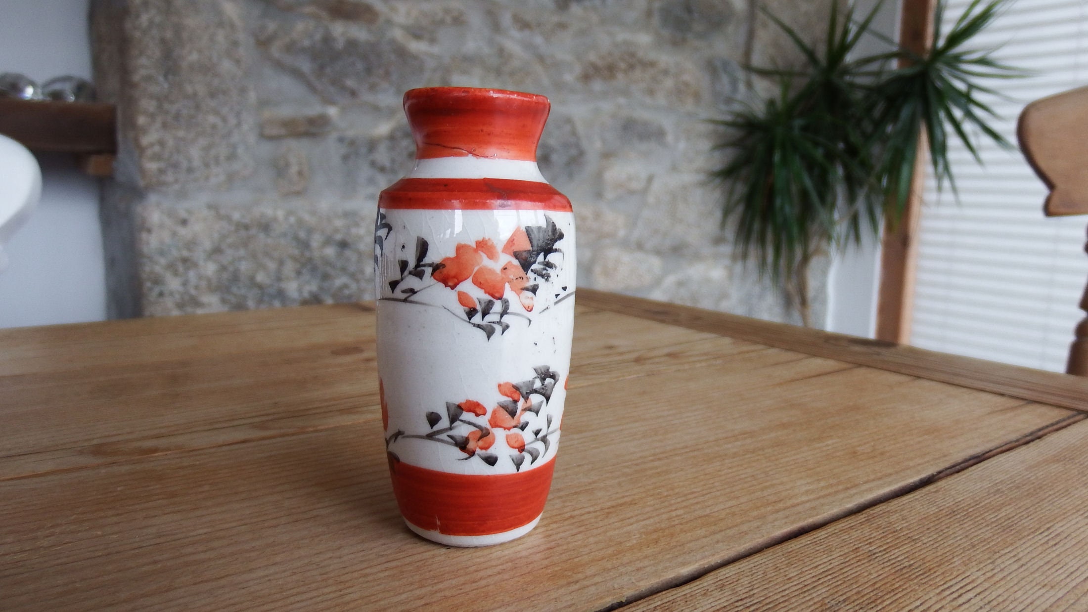Antiques & Vintage : Japanese Kutani Porcelain Vase Oriental display picture 1