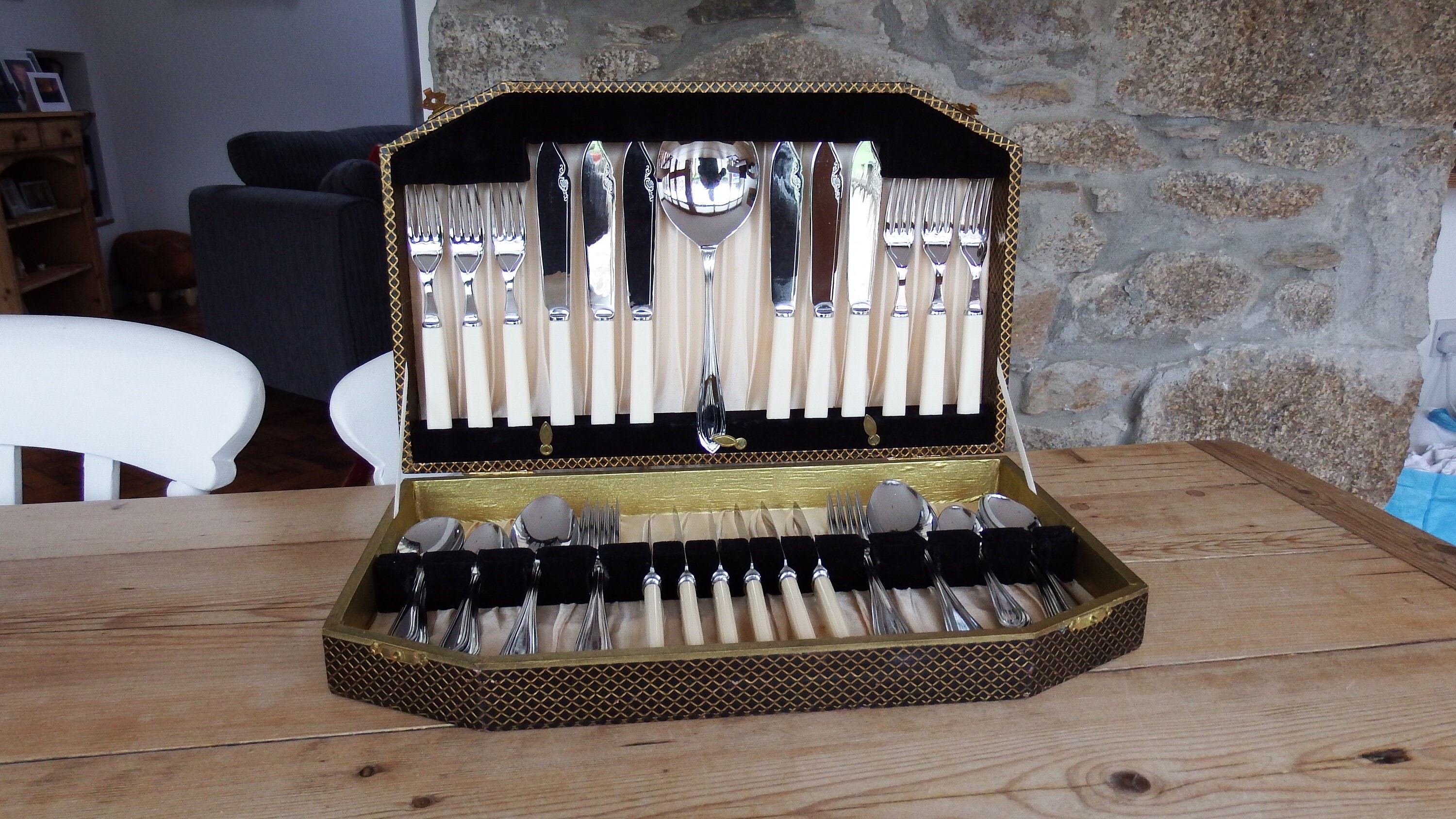 Vintage Cutlery Set by Smith Seymour Ltd. Sheffield 6 Place