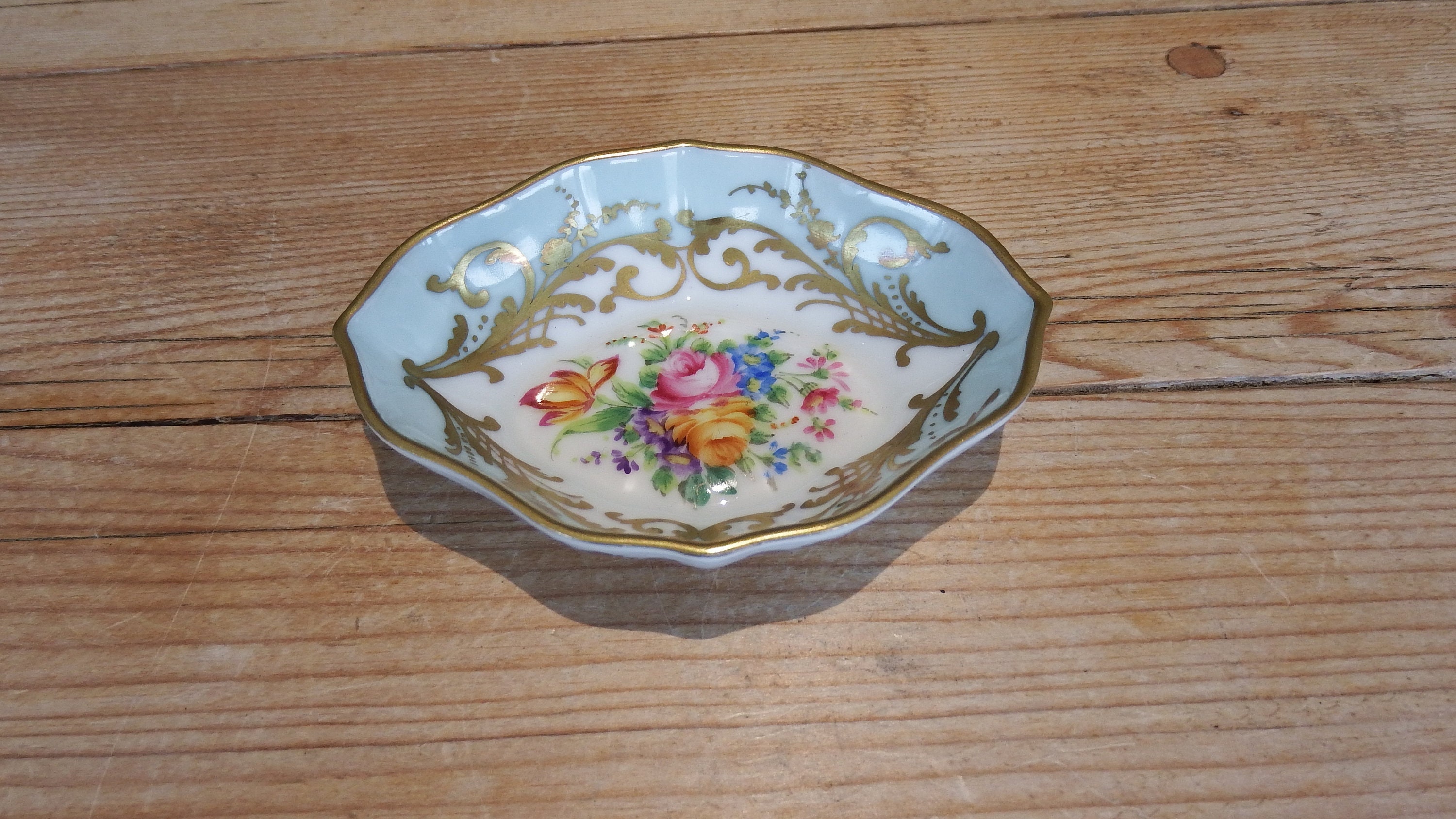 LIMOGES FRANCE ピルケース ルイ16世様式 ガーランド模様 LIMOGES